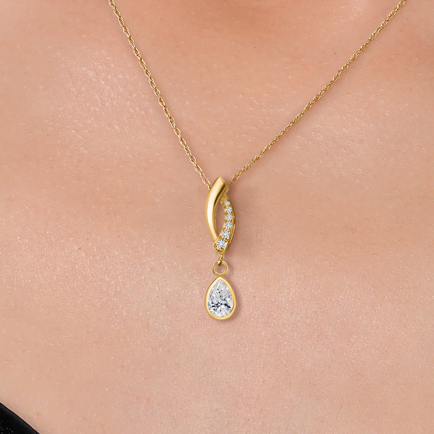 Lab Grown Diamond_Pendant in 14K Yellow Gold