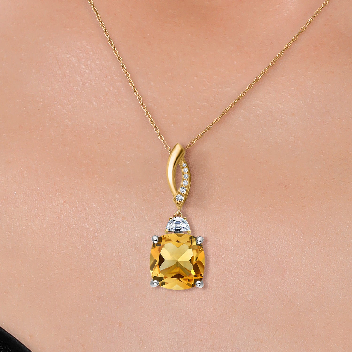 Pendant in 925 Sterling Silver and 10K Yellow Gold