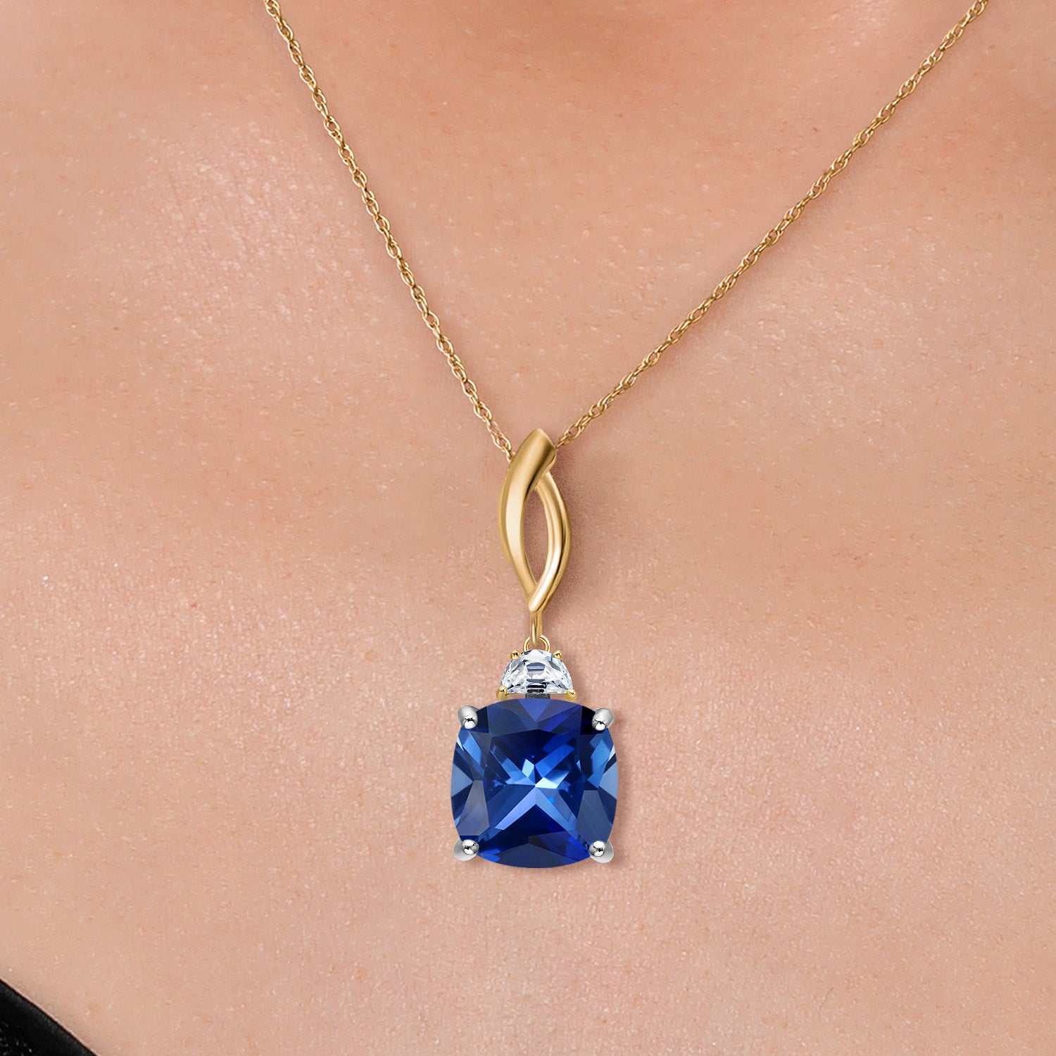Pendant in 925 Sterling Silver and 10K Yellow Gold