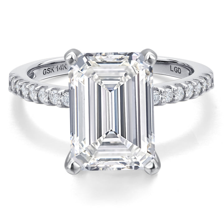 Ring in 14K White Gold