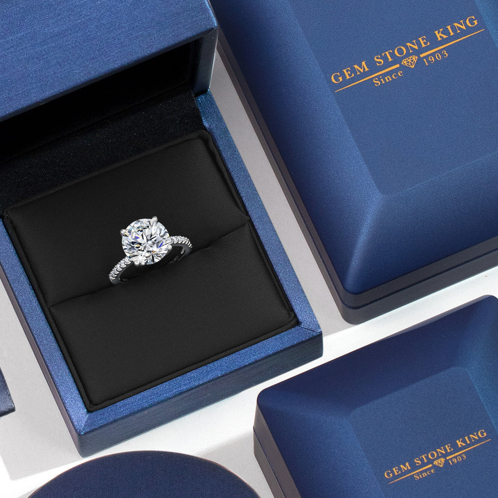 Ring in 14K White Gold