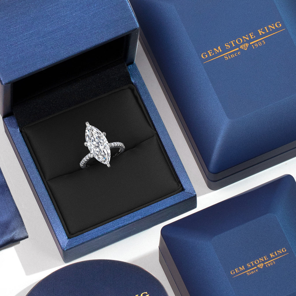 Ring in 14K White Gold