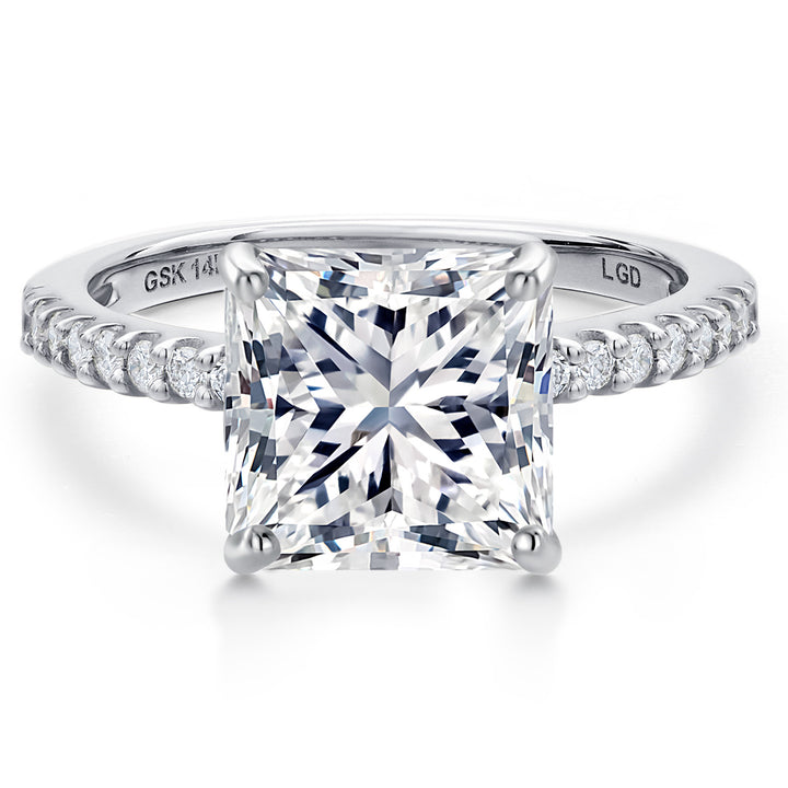 Ring in 14K White Gold