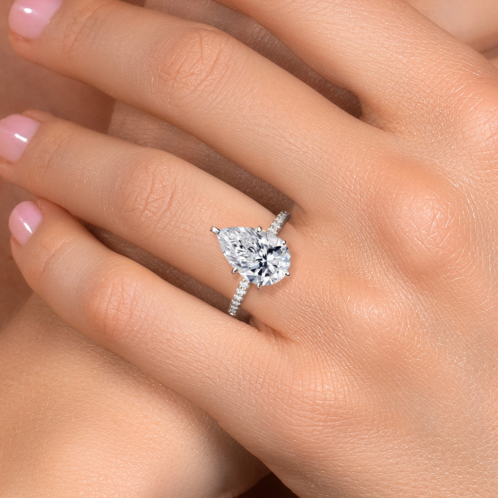 Ring in 14K White Gold