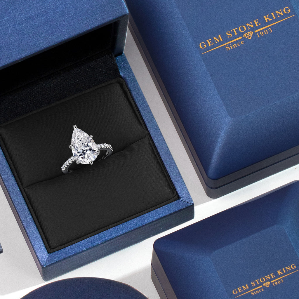 Ring in 14K White Gold