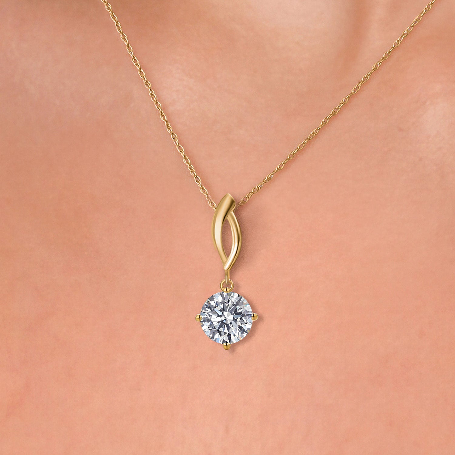 Pendant in 10K Yellow Gold