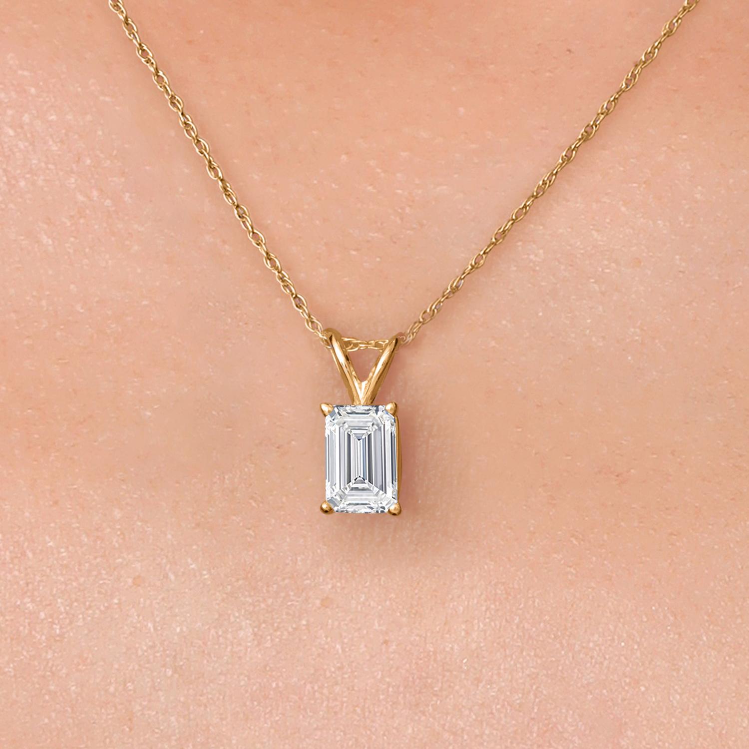 Pendant in 10K Yellow Gold