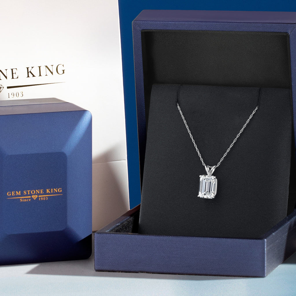 Pendant in 14K White Gold