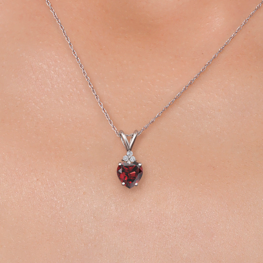 Garnet - January_Pendant in 14K White Gold