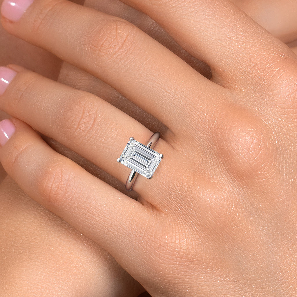Ring in 14K White Gold