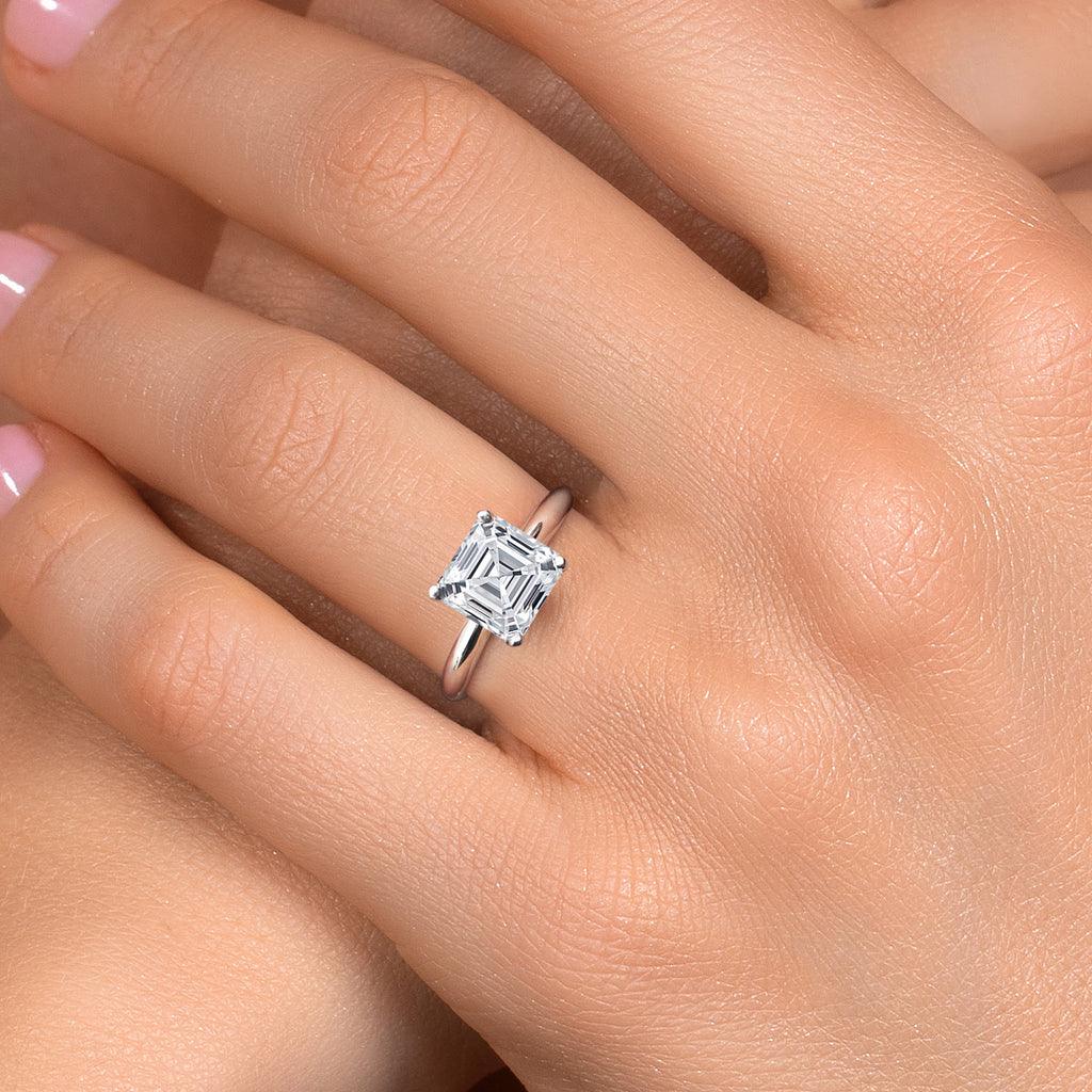 Ring in 14K White Gold