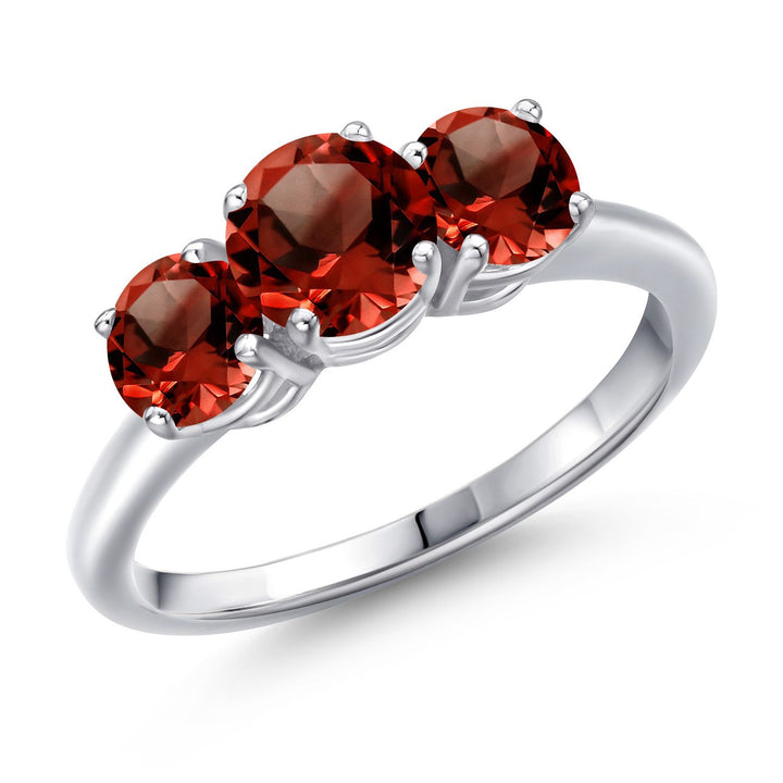 Garnet - January_5_Ring in 925 Sterling Silver