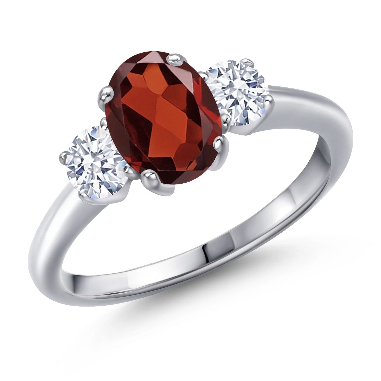 Garnet - January_8_Ring in 925 Sterling Silver