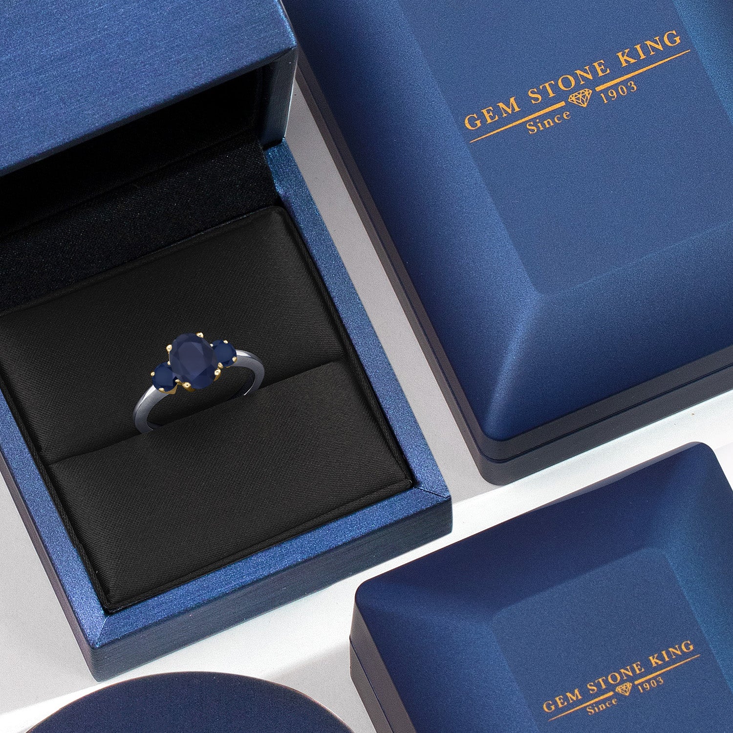 Ring in 10K Two Tone Gold