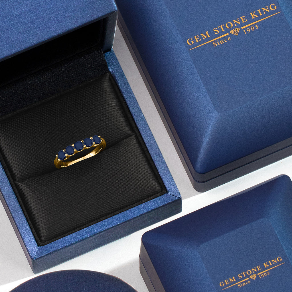 Ring in 10K Yellow Gold