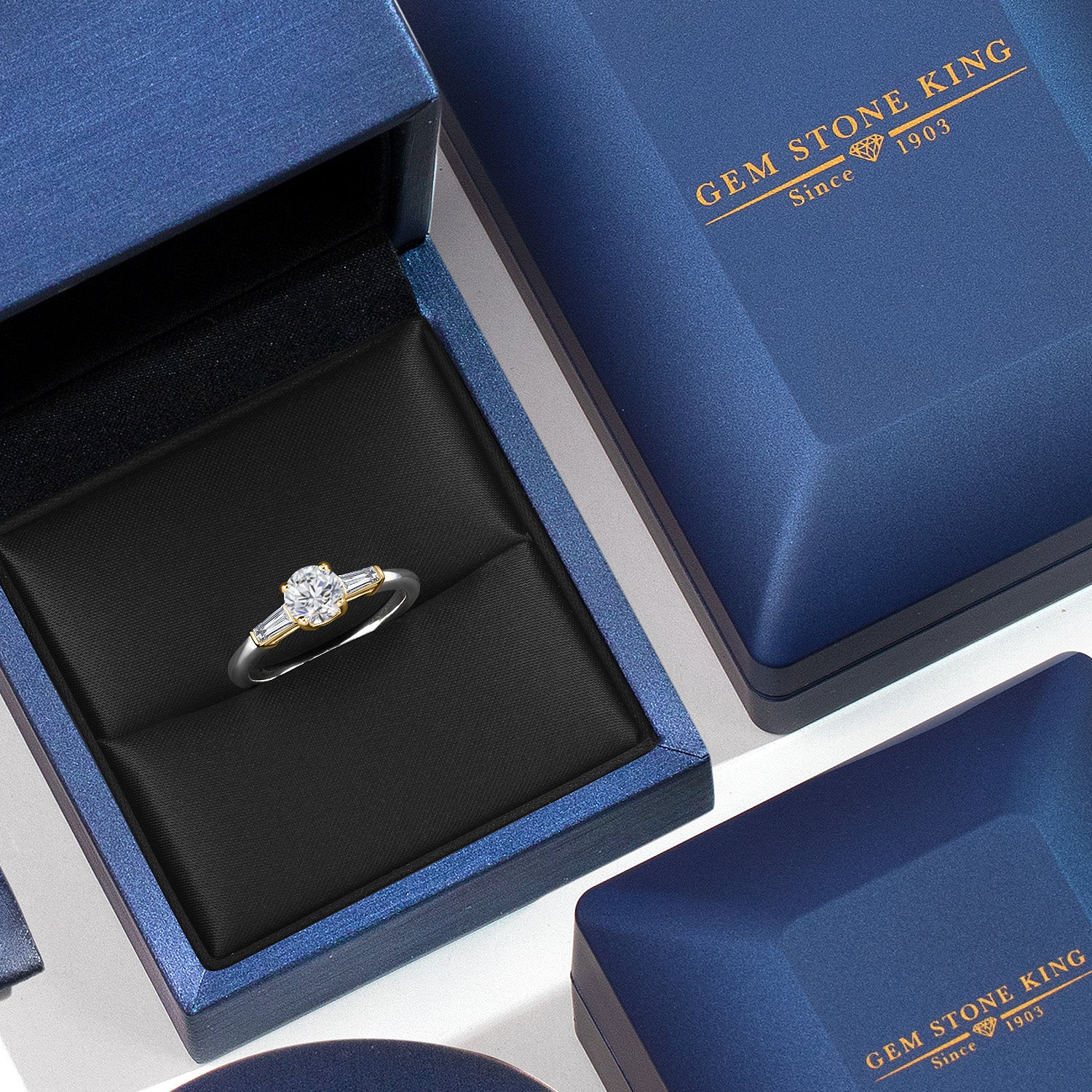 Ring in 10K Two Tone Gold