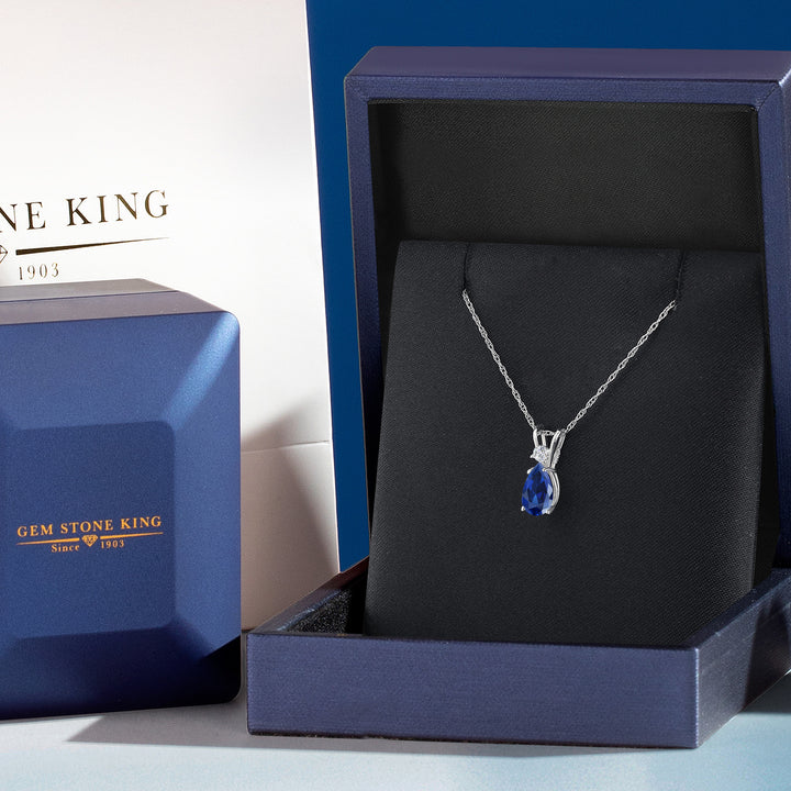 Pendant in 14K White Gold