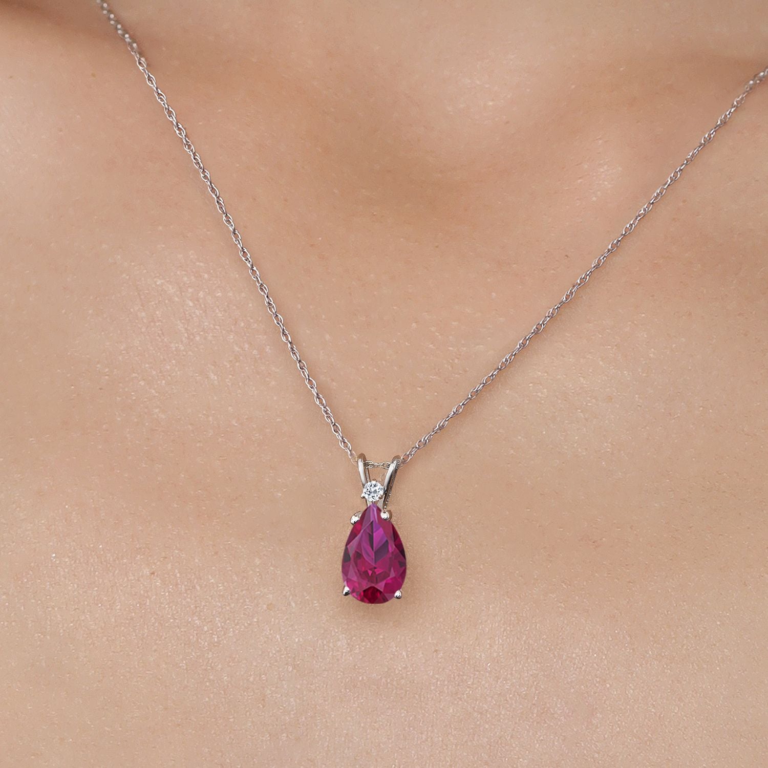 Pendant in 14K White Gold
