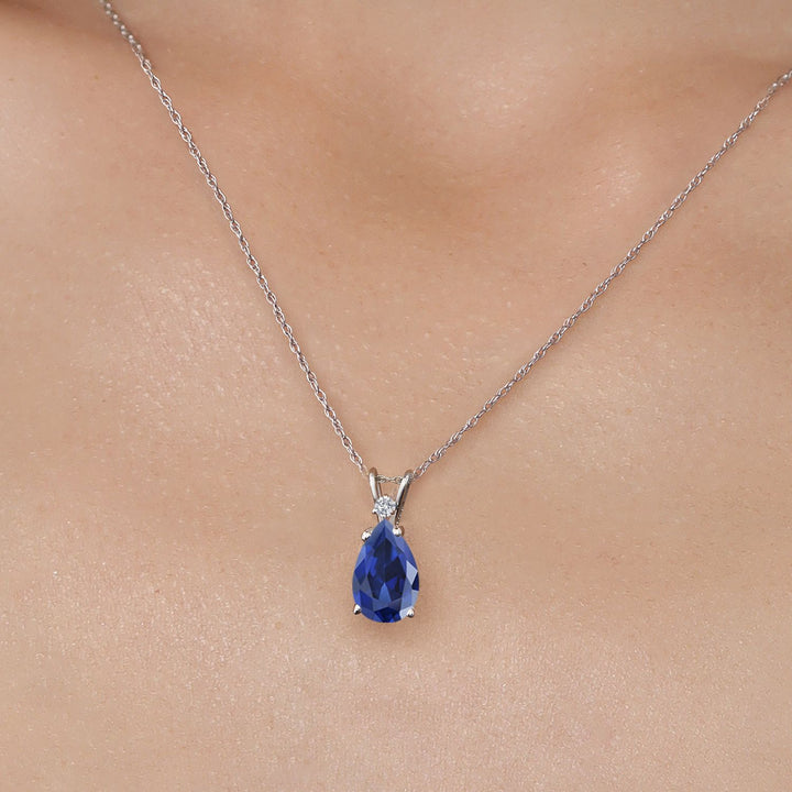 Pendant in 14K White Gold