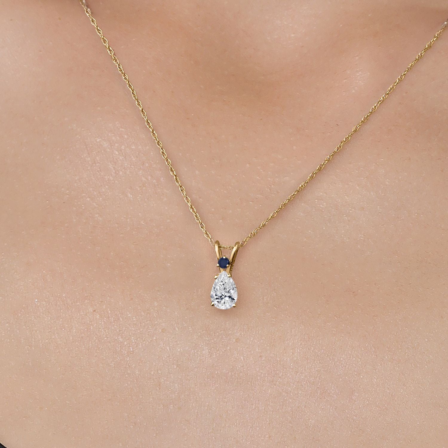 Pendant in 14K Yellow Gold