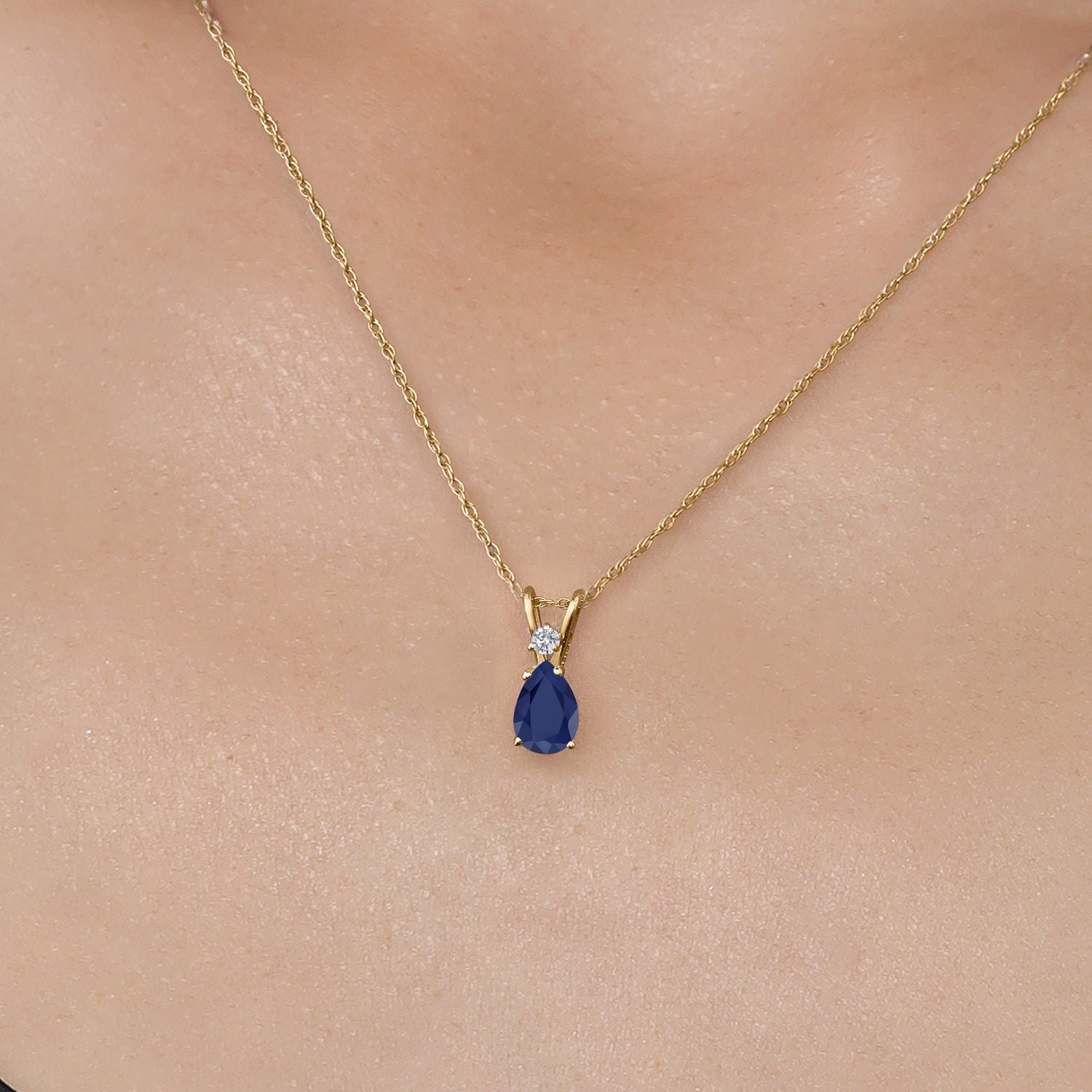 Pendant in 14K Yellow Gold