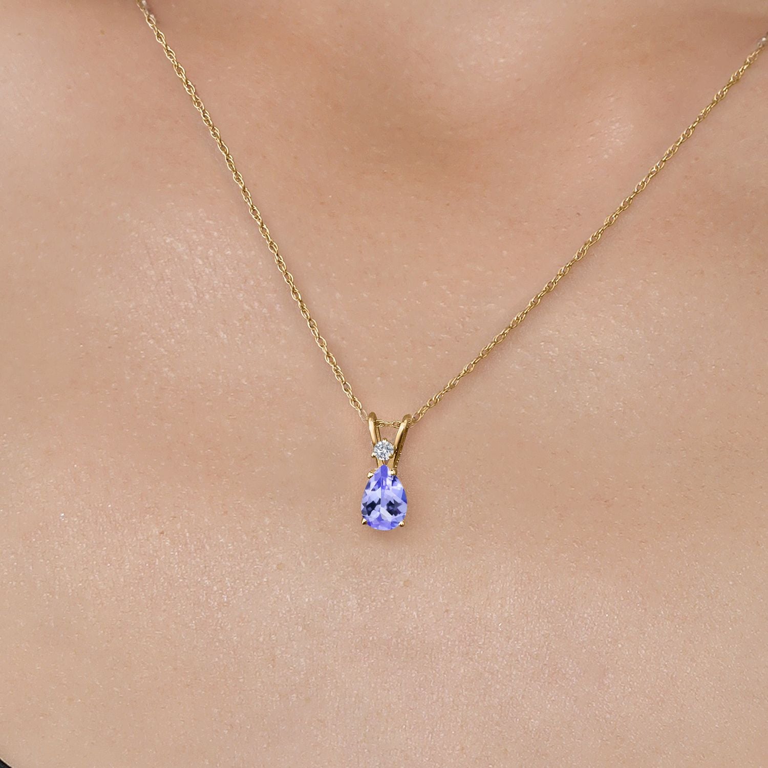 Pendant in 14K Yellow Gold