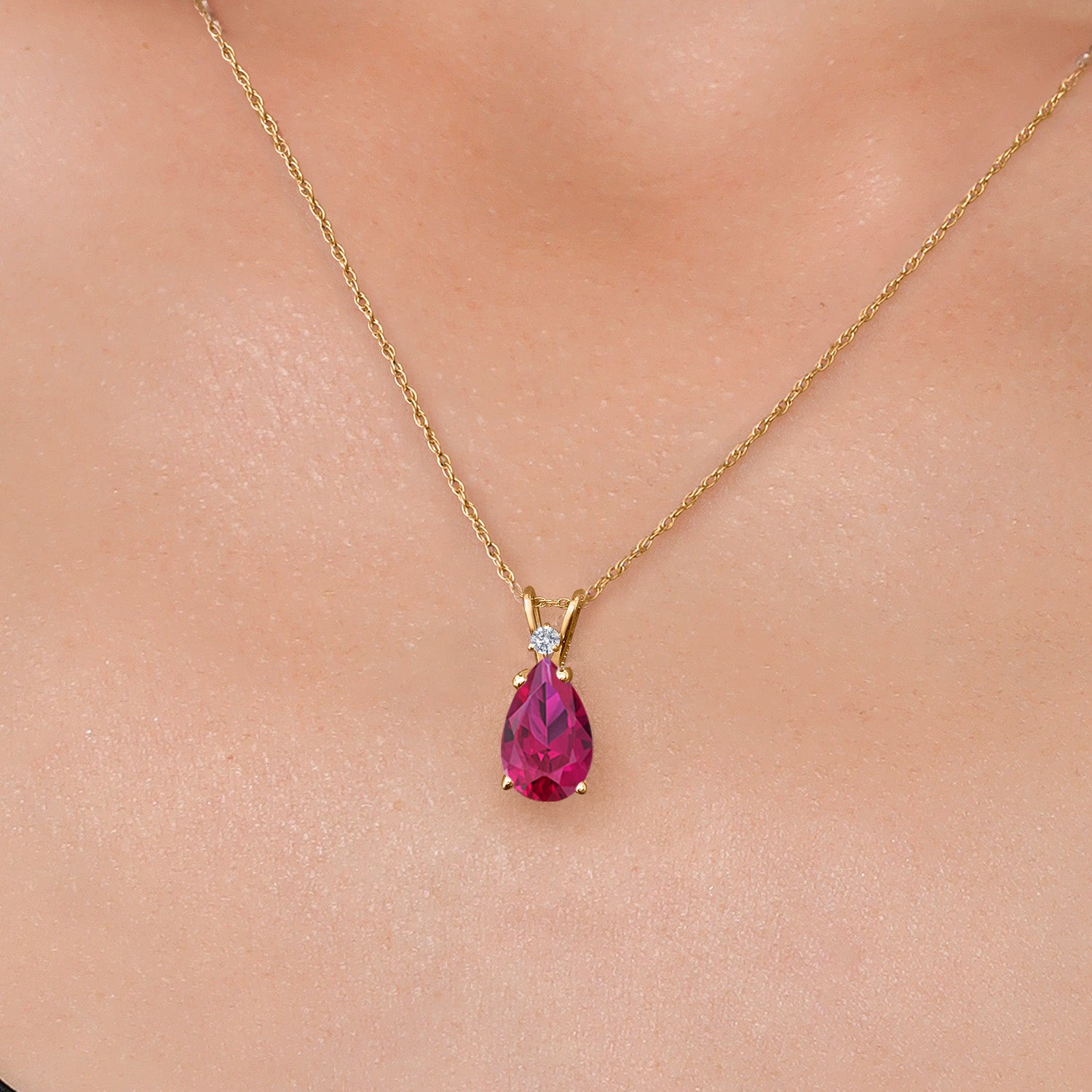 Pendant in 14K Yellow Gold