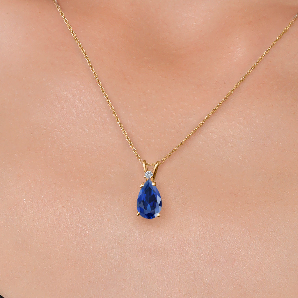 Pendant in 14K Yellow Gold
