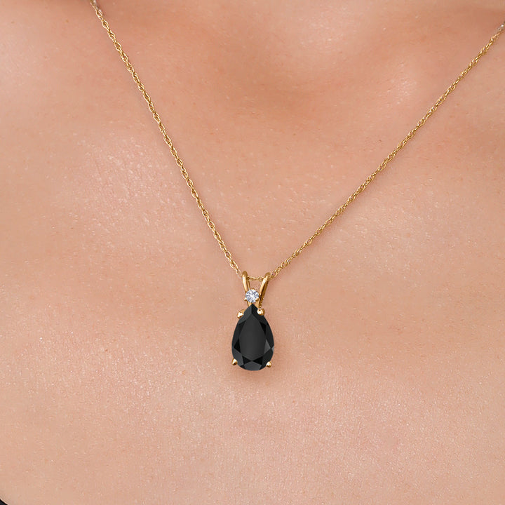 Pendant in 14K Yellow Gold