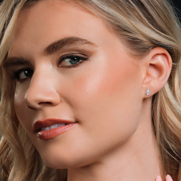 Earrings in 14K White Gold