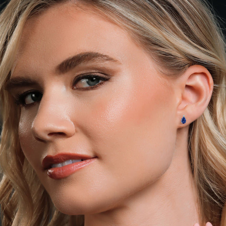 Earrings in 14K White Gold