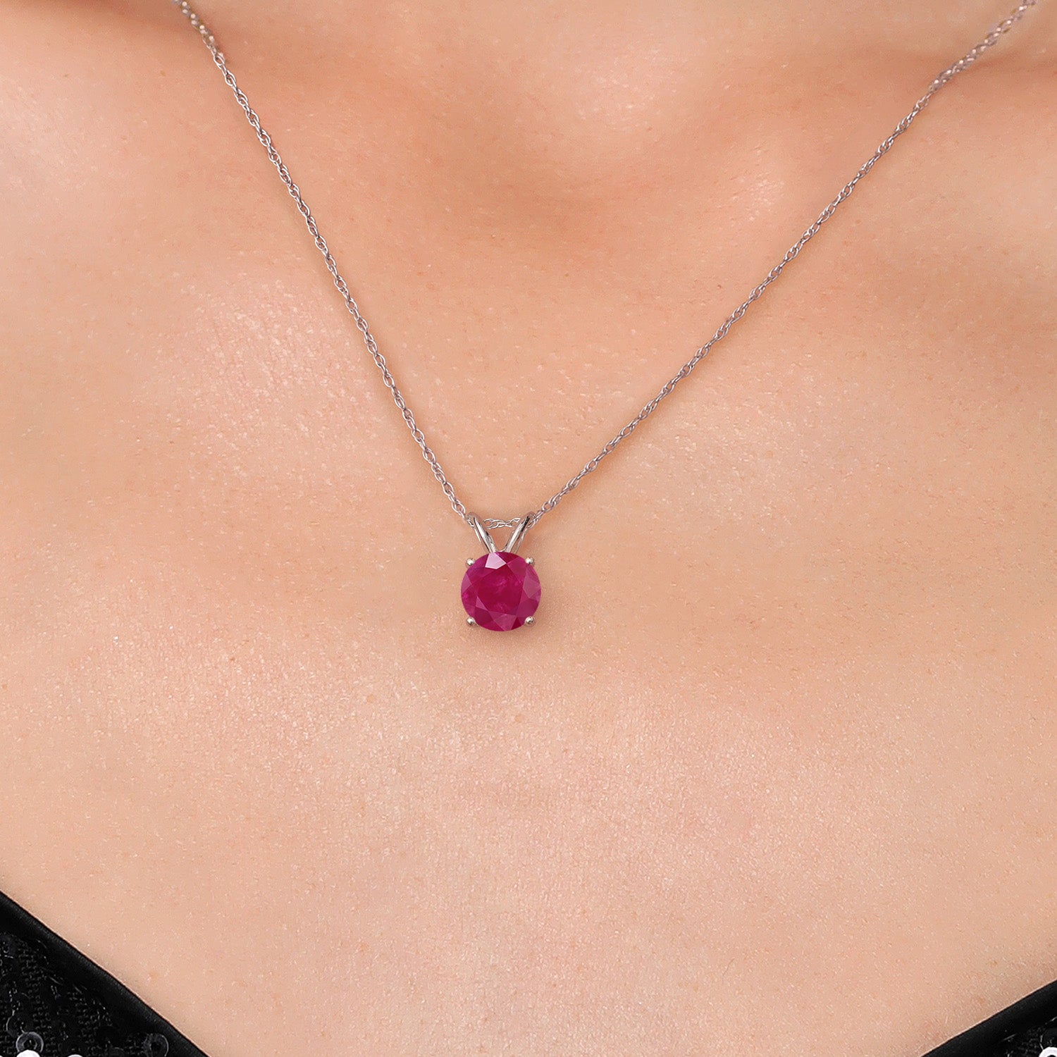 Pendant in 14K White Gold