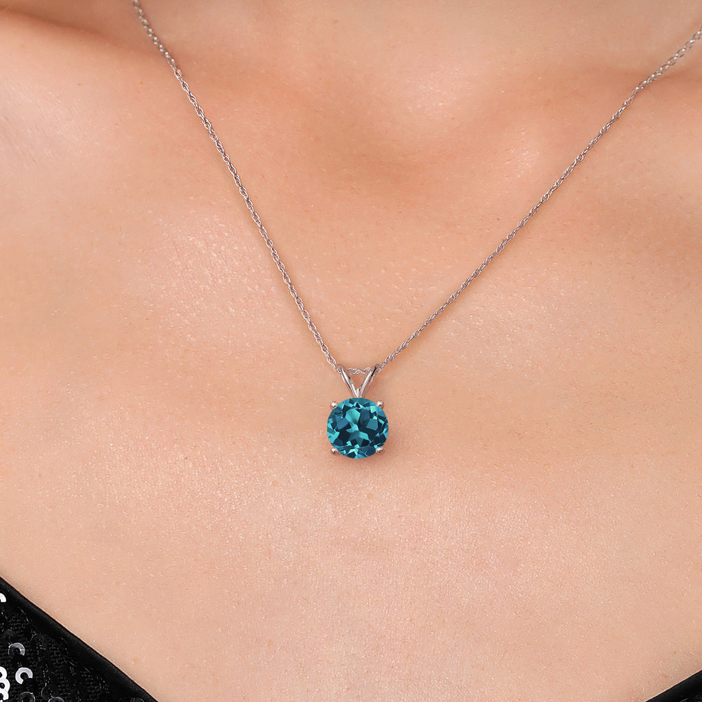 Pendant in 14K White Gold