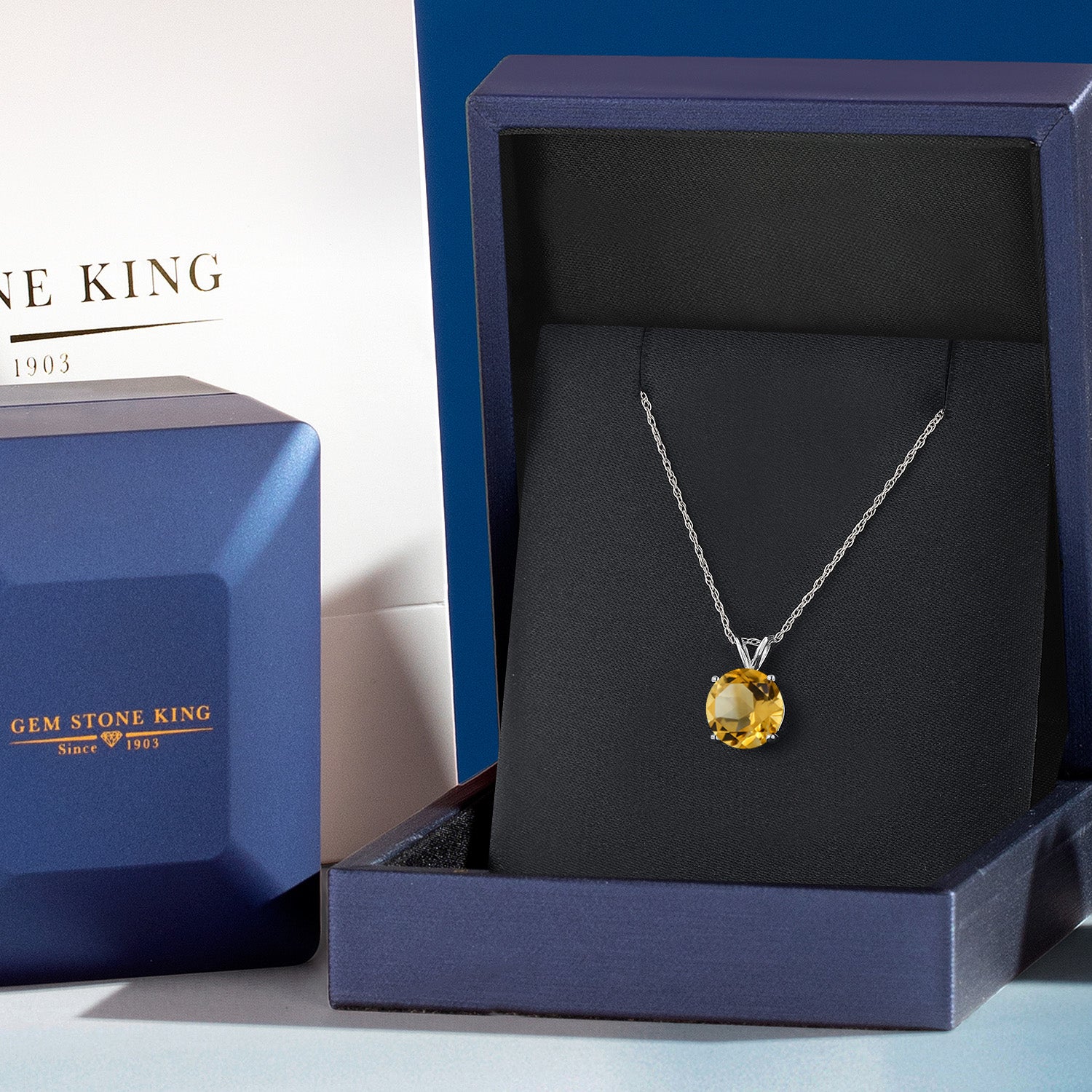 Pendant in 14K White Gold