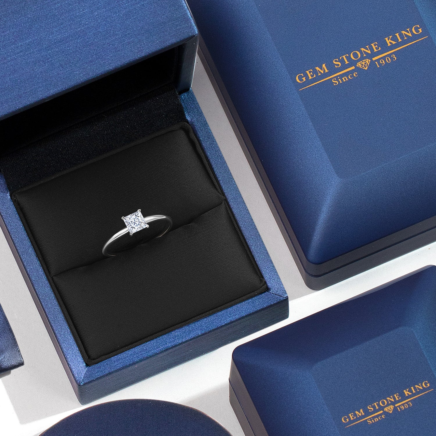 Ring in 14K White Gold