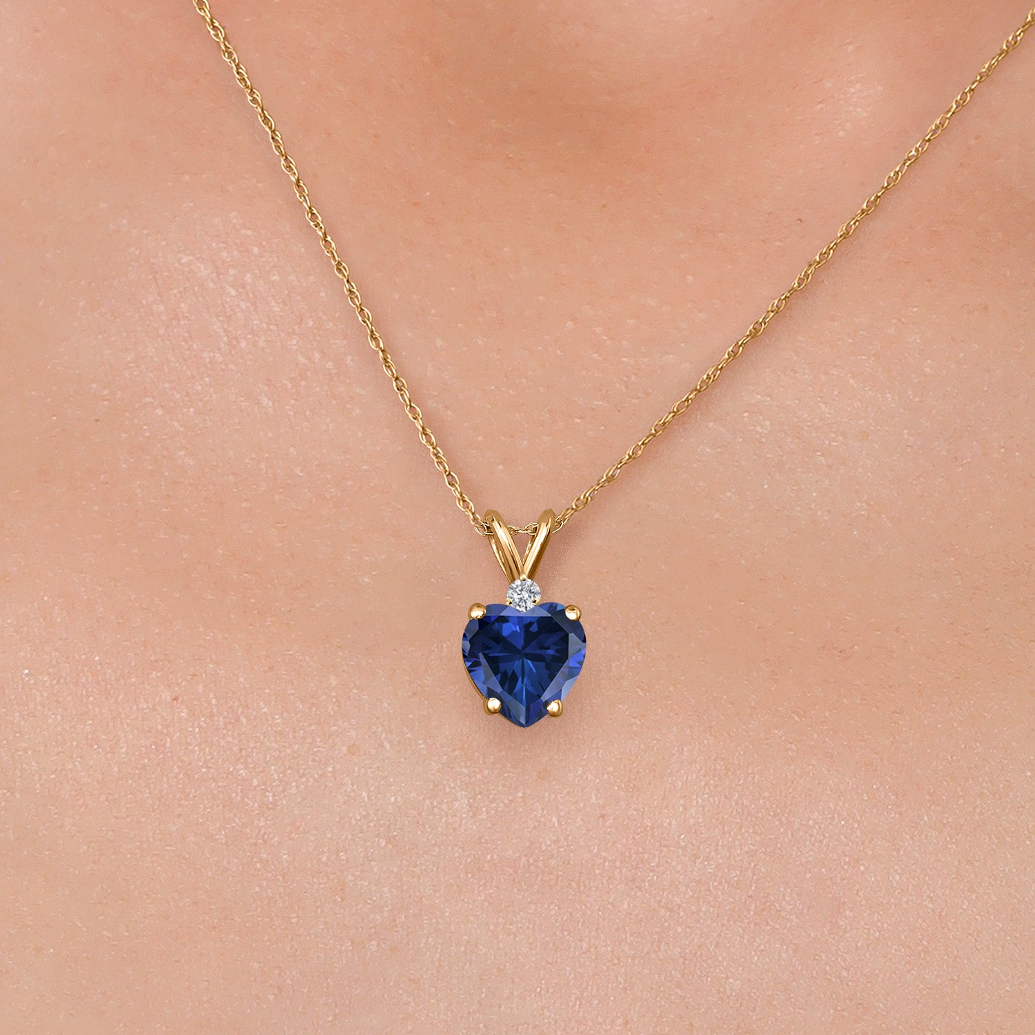 Pendant in 14K Yellow Gold