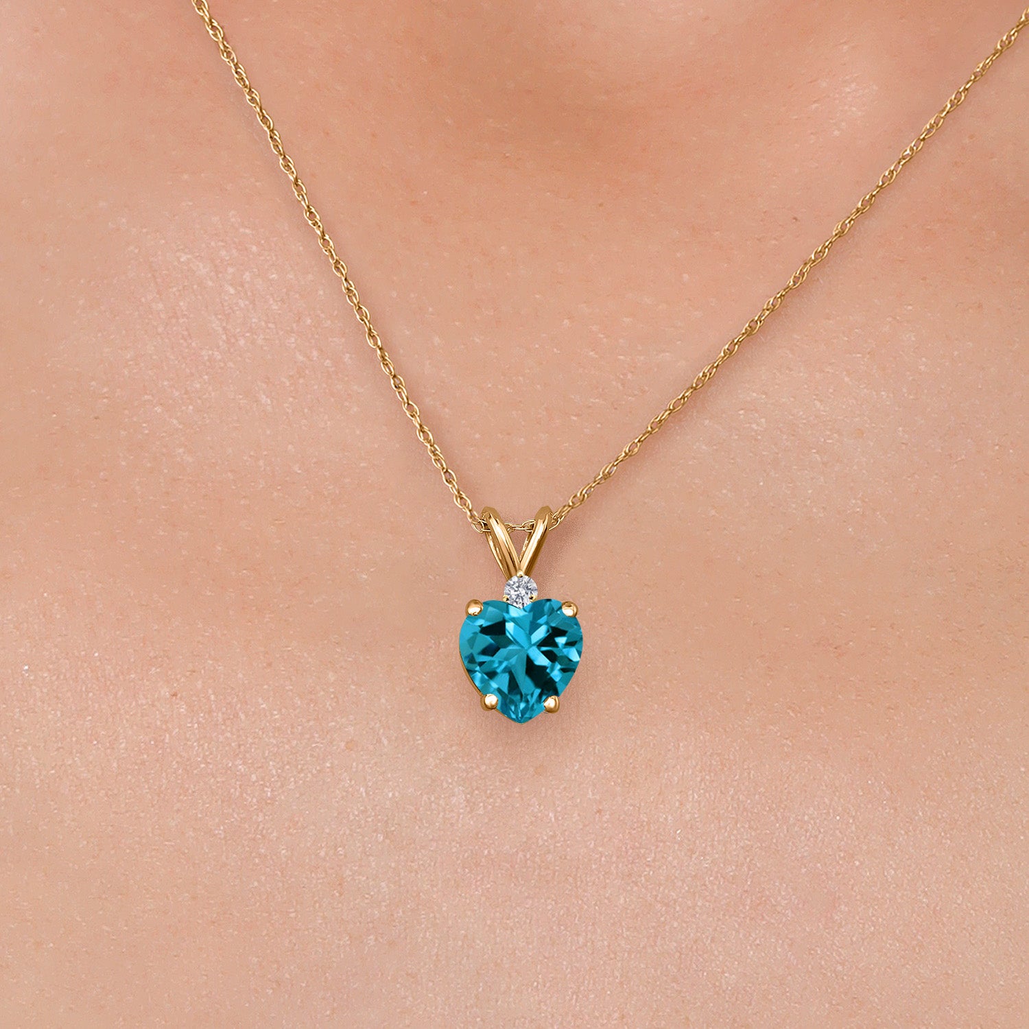 Pendant in 14K Yellow Gold