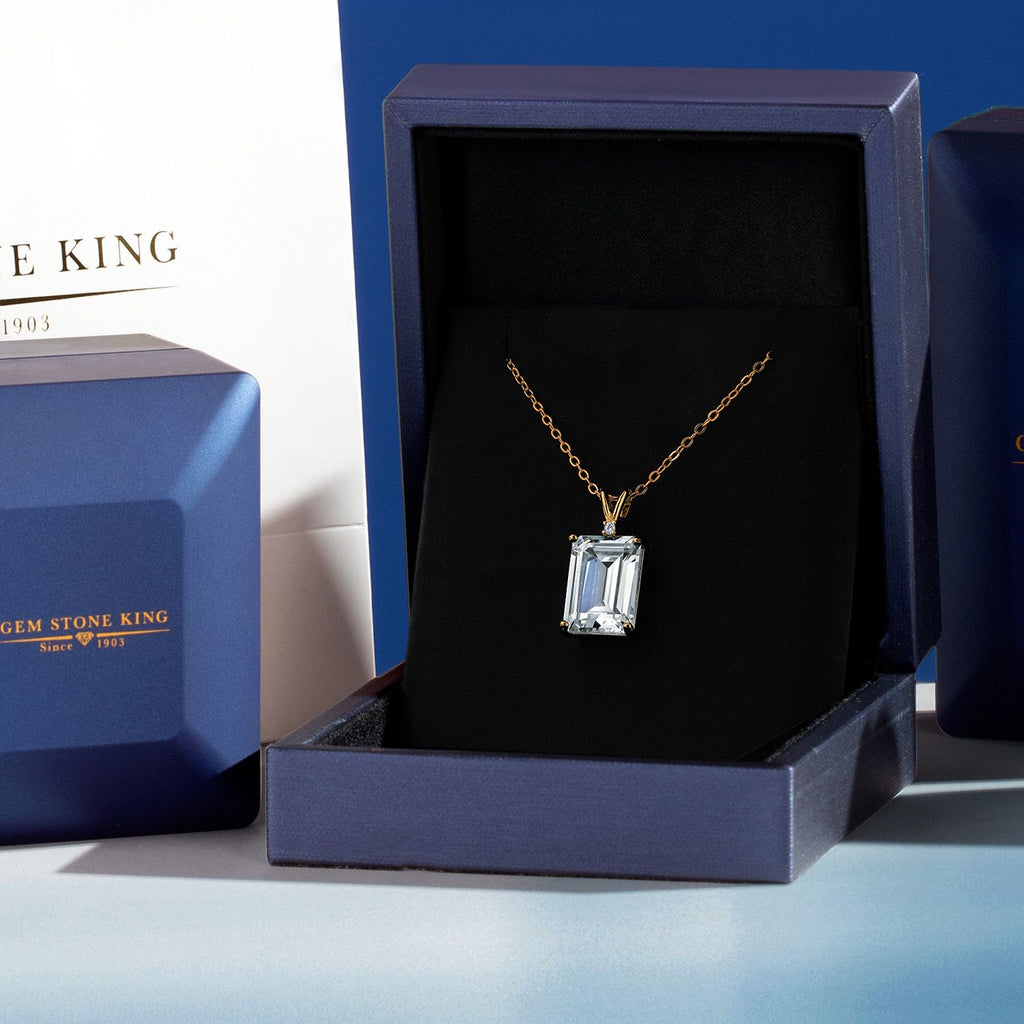 White Zirconia_Pendant in 925 Yellow Gold Plated Silver