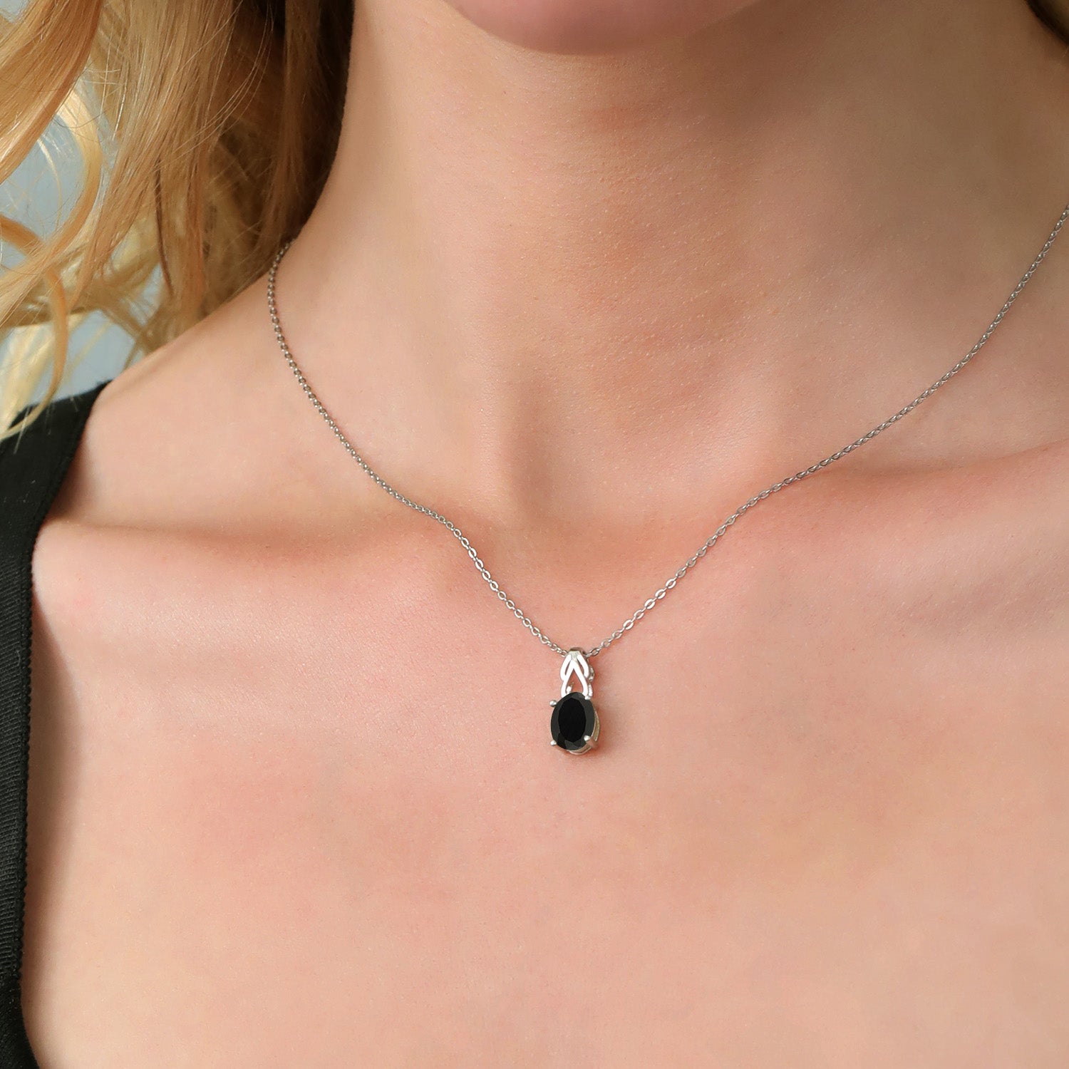 Black Onyx - December_Pendant in 925 Sterling Silver