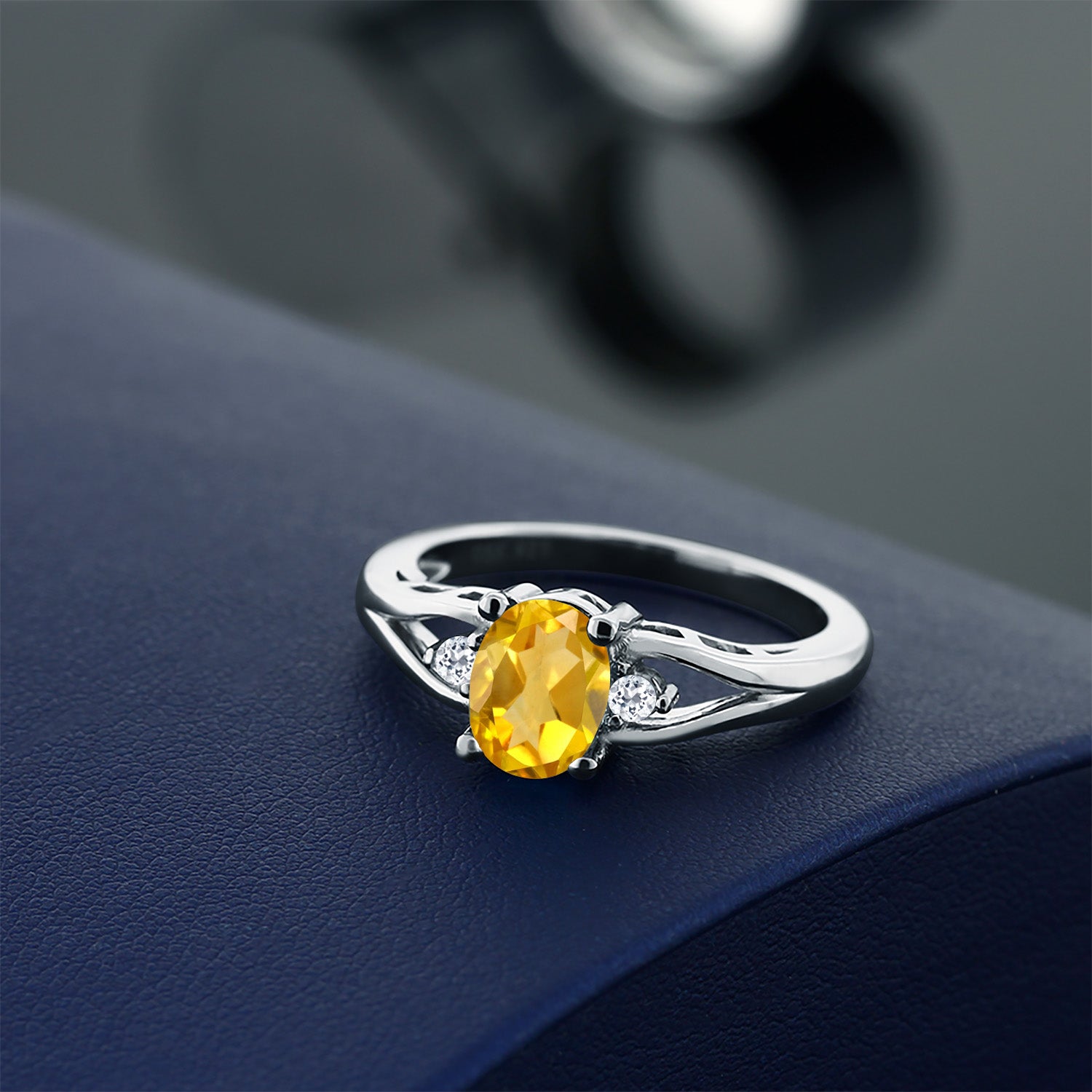 Citrine - November_8_Ring in 925 Sterling Silver