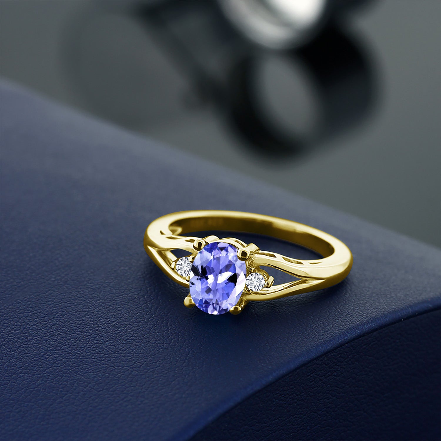 Tanzanite - December_8_Ring in 925 Yellow Gold Plated Silver
