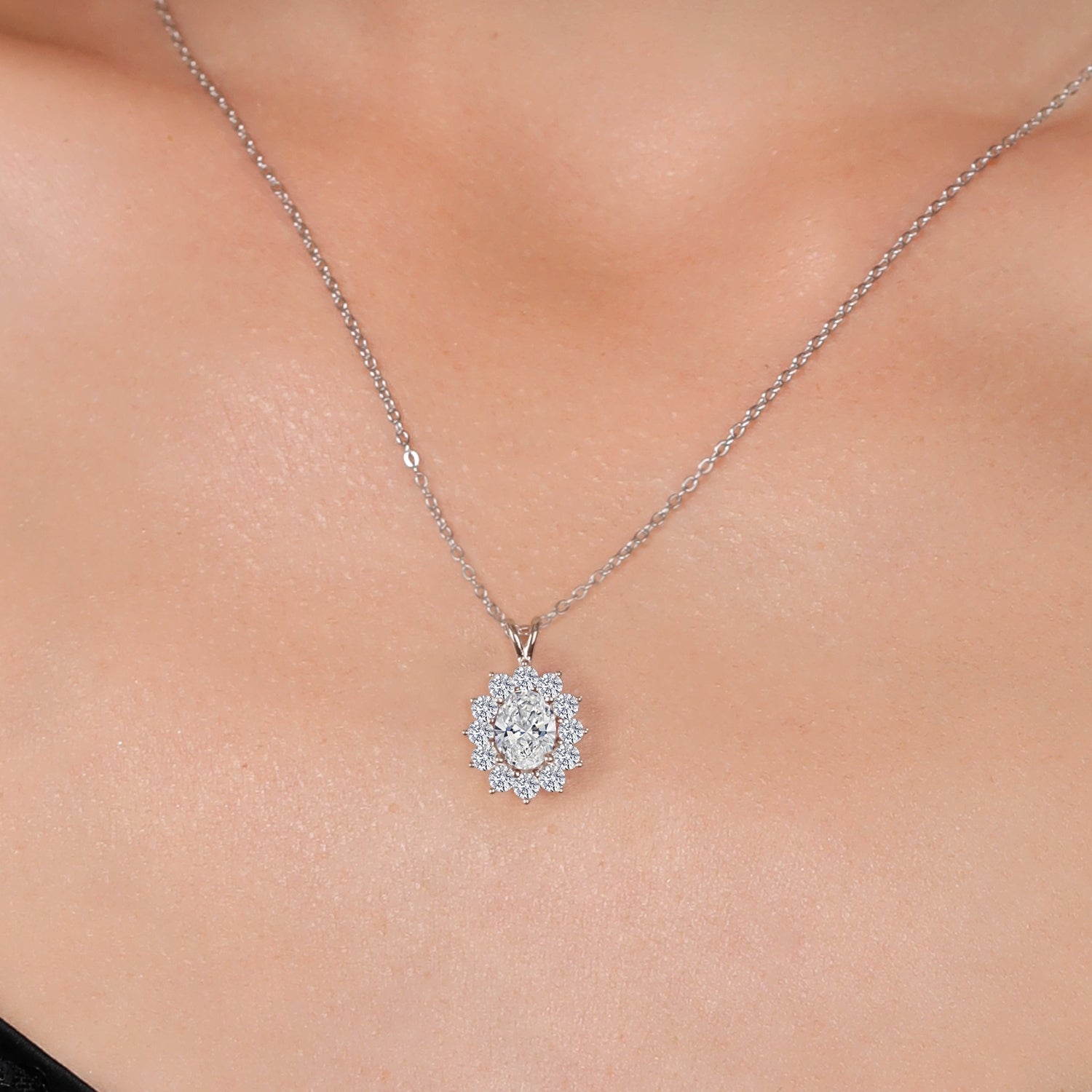 Pendant in 14K White Gold