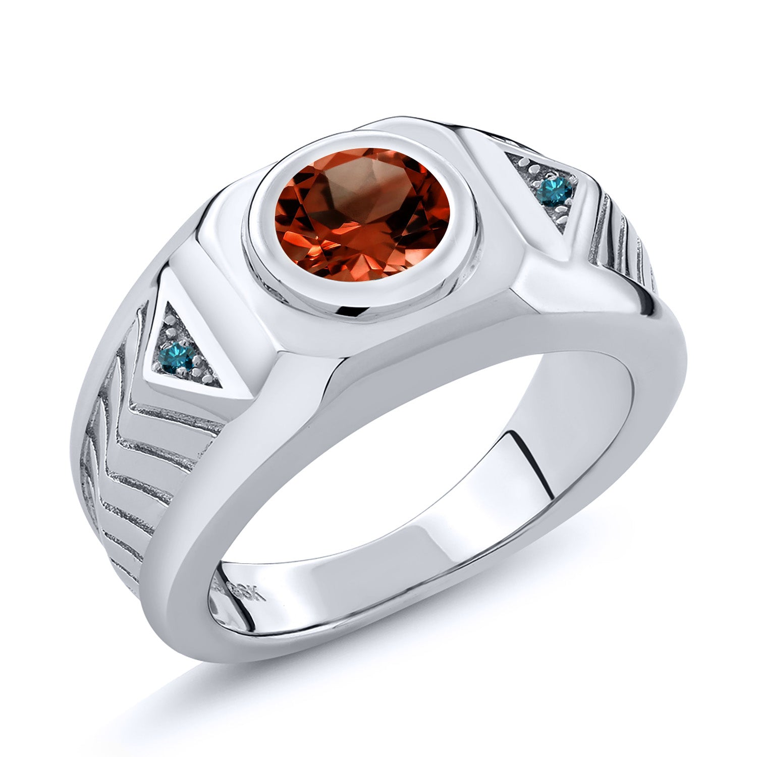 Garnet - January_11_Ring in 925 Sterling Silver