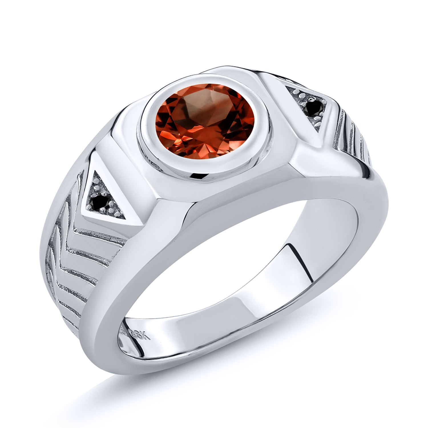 Garnet - January_12_Ring in 925 Sterling Silver