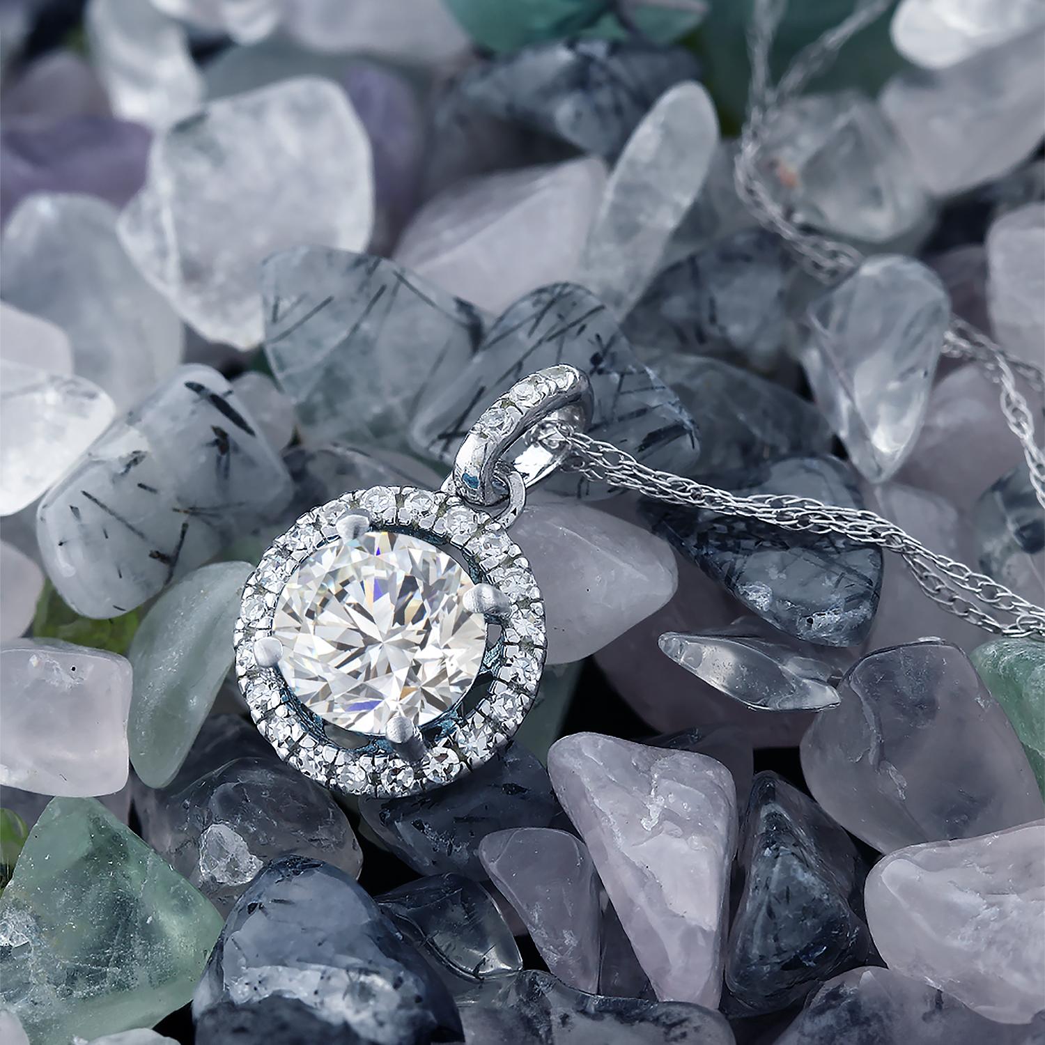 Pendant in 14K White Gold