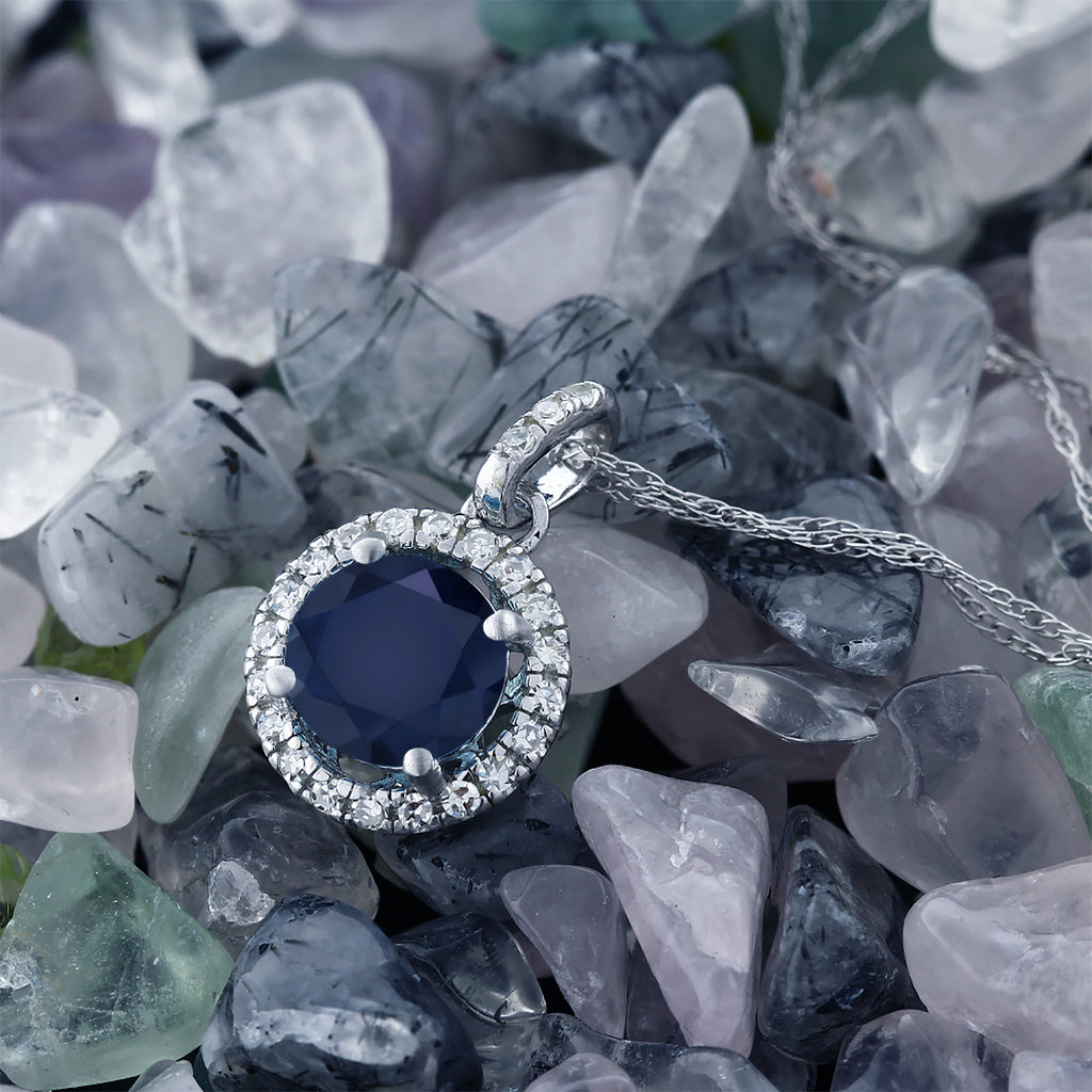 Pendant in 14K White Gold