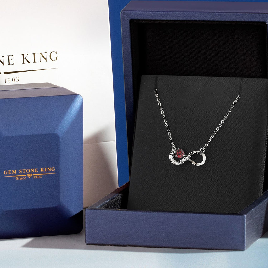 Garnet_Necklace in 925 Sterling Silver