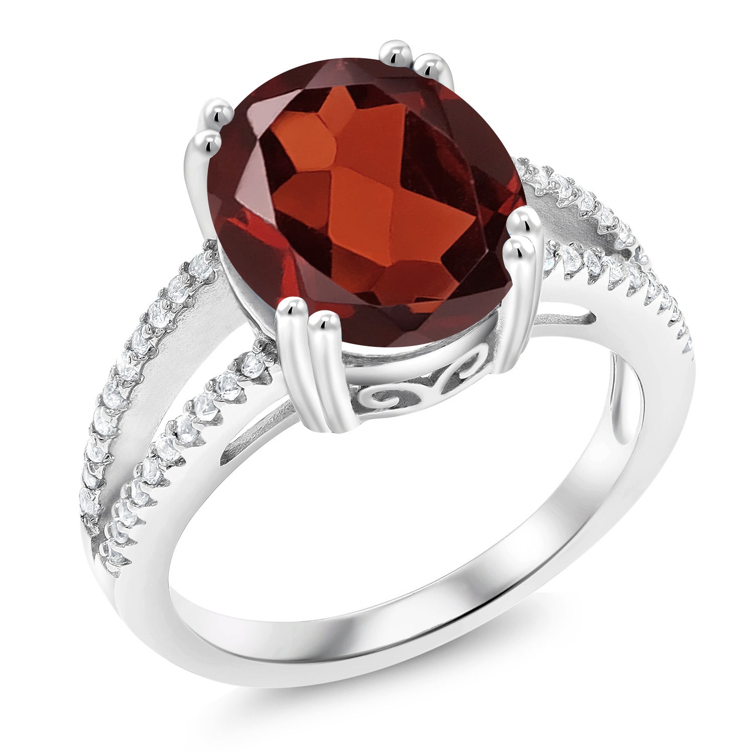 Garnet - January_5_Ring in 925 Sterling Silver