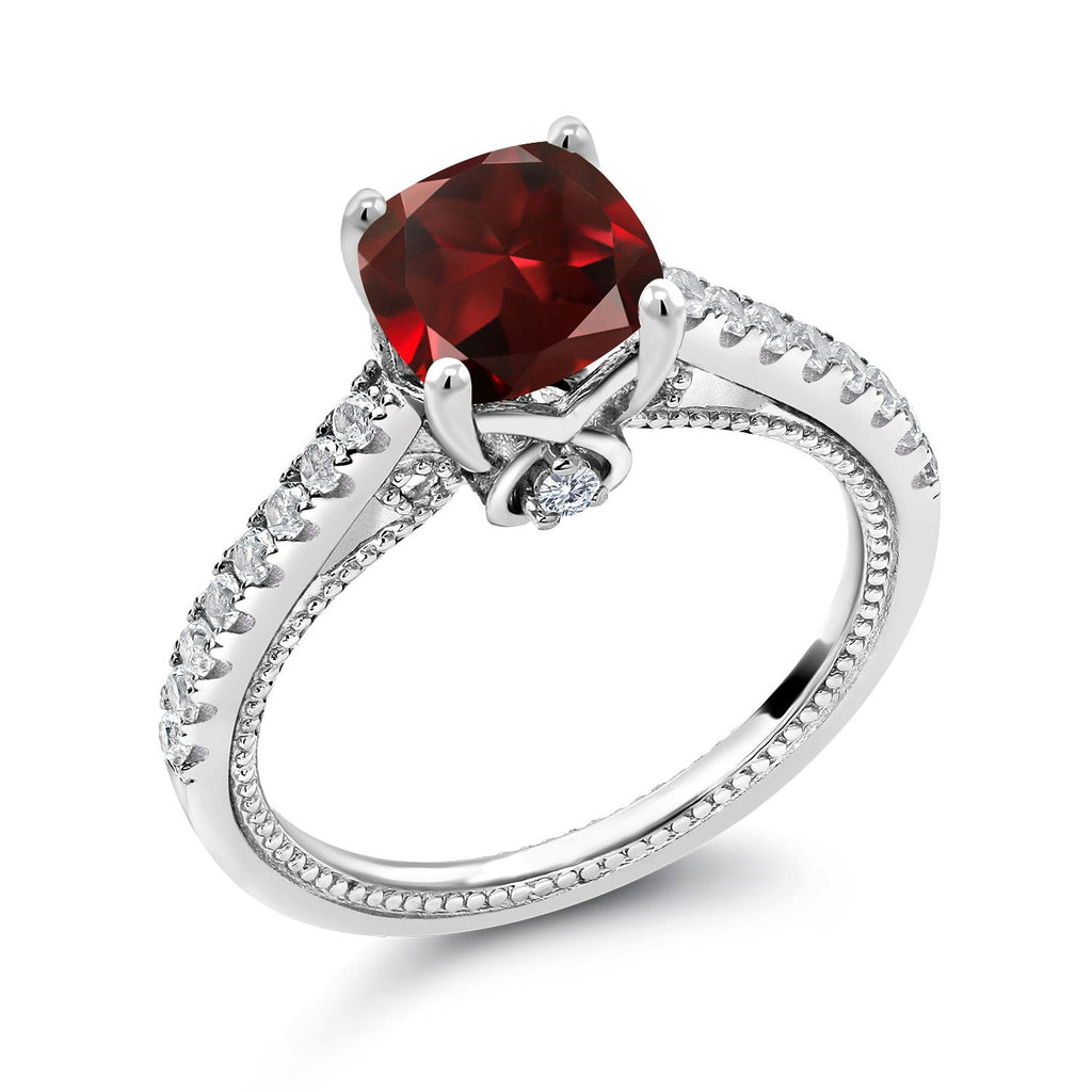 Garnet - January_5_Ring in 925 Sterling Silver