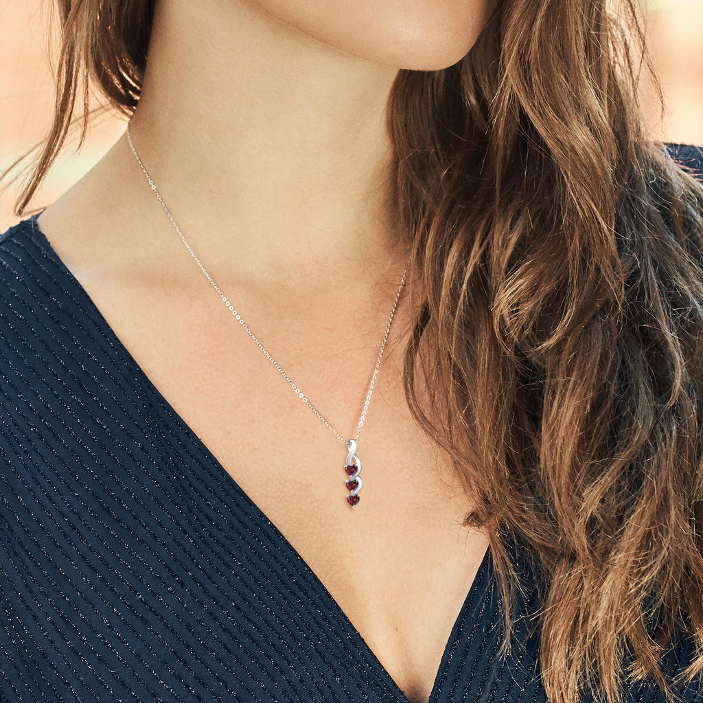 Garnet - January_Pendant in 925 Sterling Silver